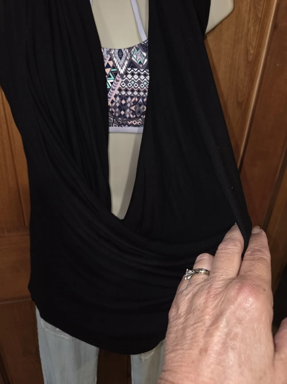 Jennifer Lopez chic sleeveless